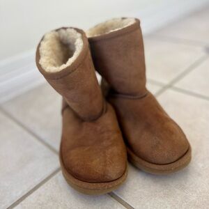 UGG Children’s Classic Boot Size 3